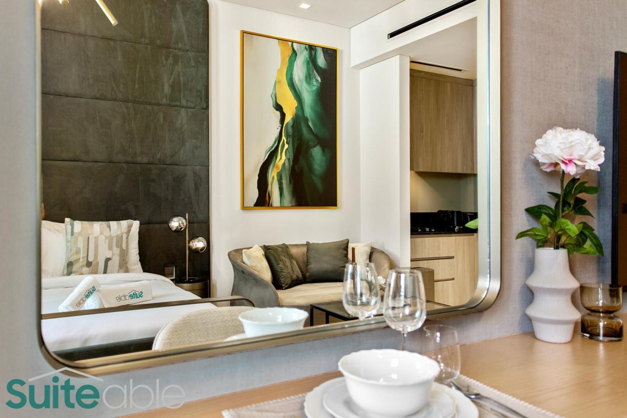 Apartment Sophisticated In The Autograph